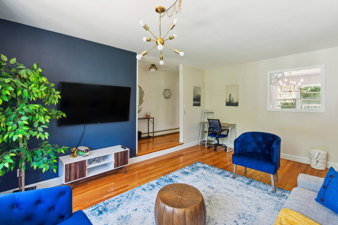 Spacious family home 4br w/ yard