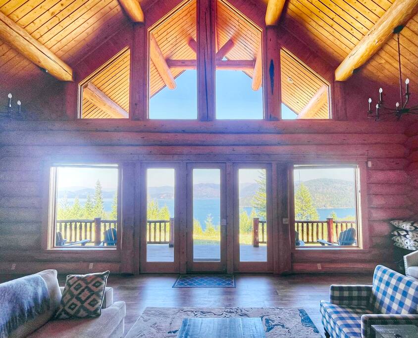 Lake View Cabin on Lake Pend Oreille in Bottle Bay