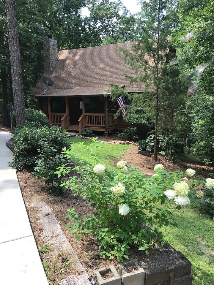 Stay and play at Callaway's Fantasy in Lights!