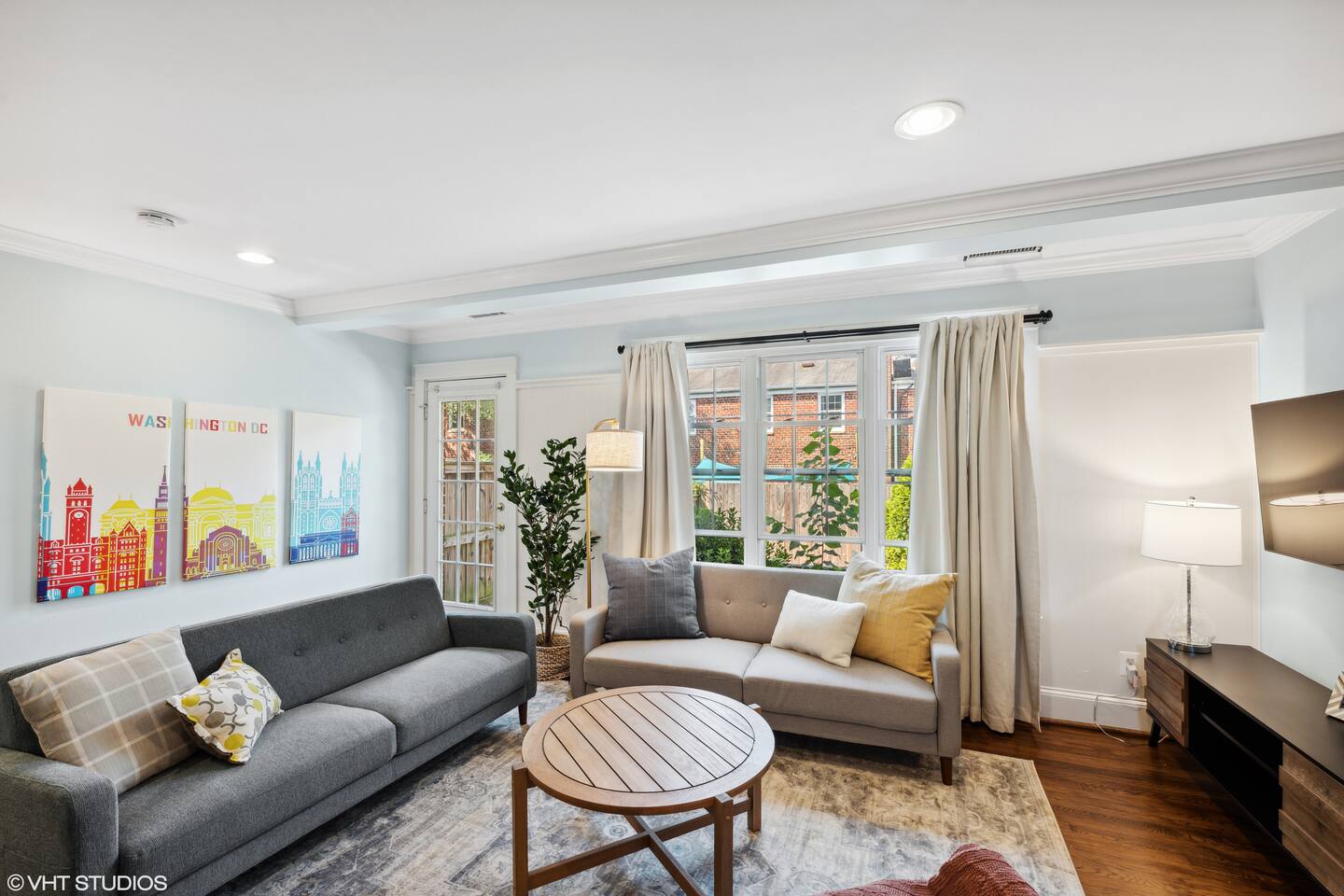 Del Rey 4BR home | King bed, Firepit - 10 min/DC