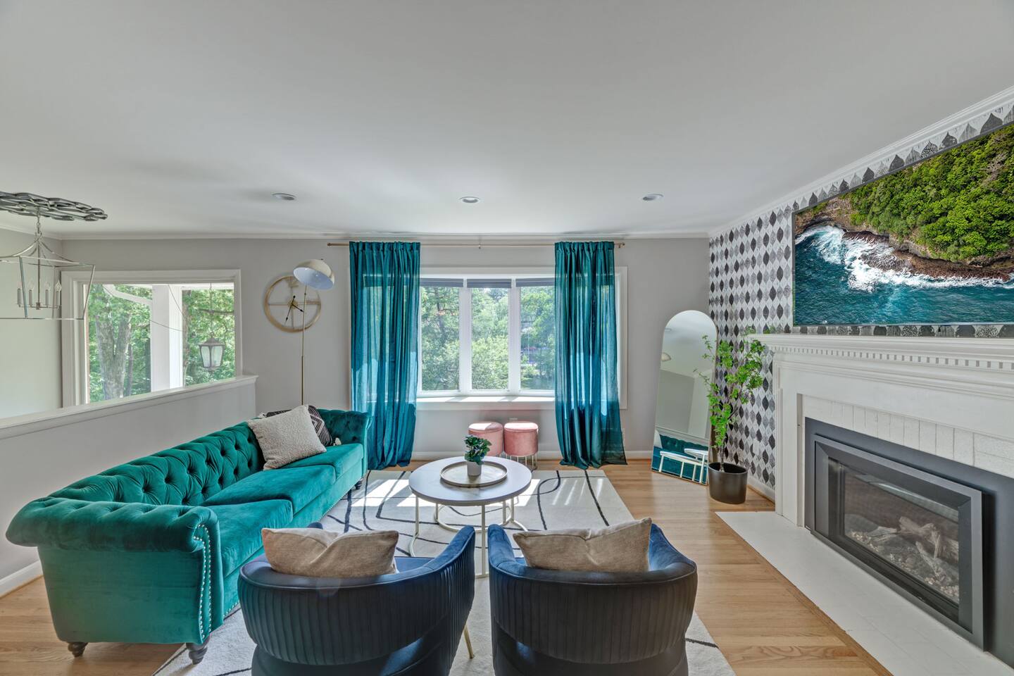 Arlington Beautiful Home | Sleeps 10 with Firepit