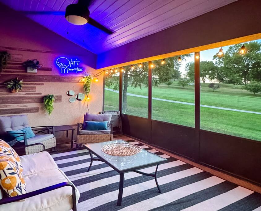 Heated Pool-Hot tub-Pickleball-Golf-Fishing-Trails