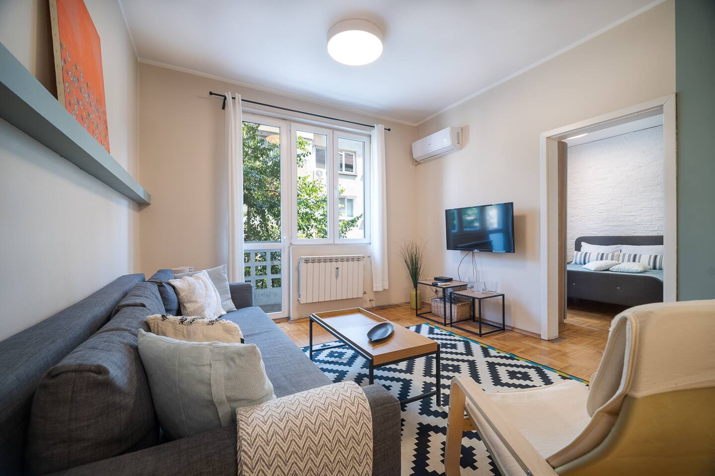 Comfy 1 bdrm/stay 4/ center Solunska near Vitoshka