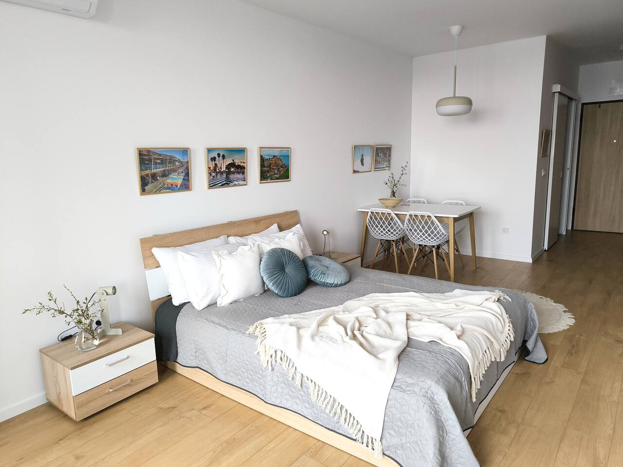 My Campus/ 3 guests design new studio/ UNSS/ 706