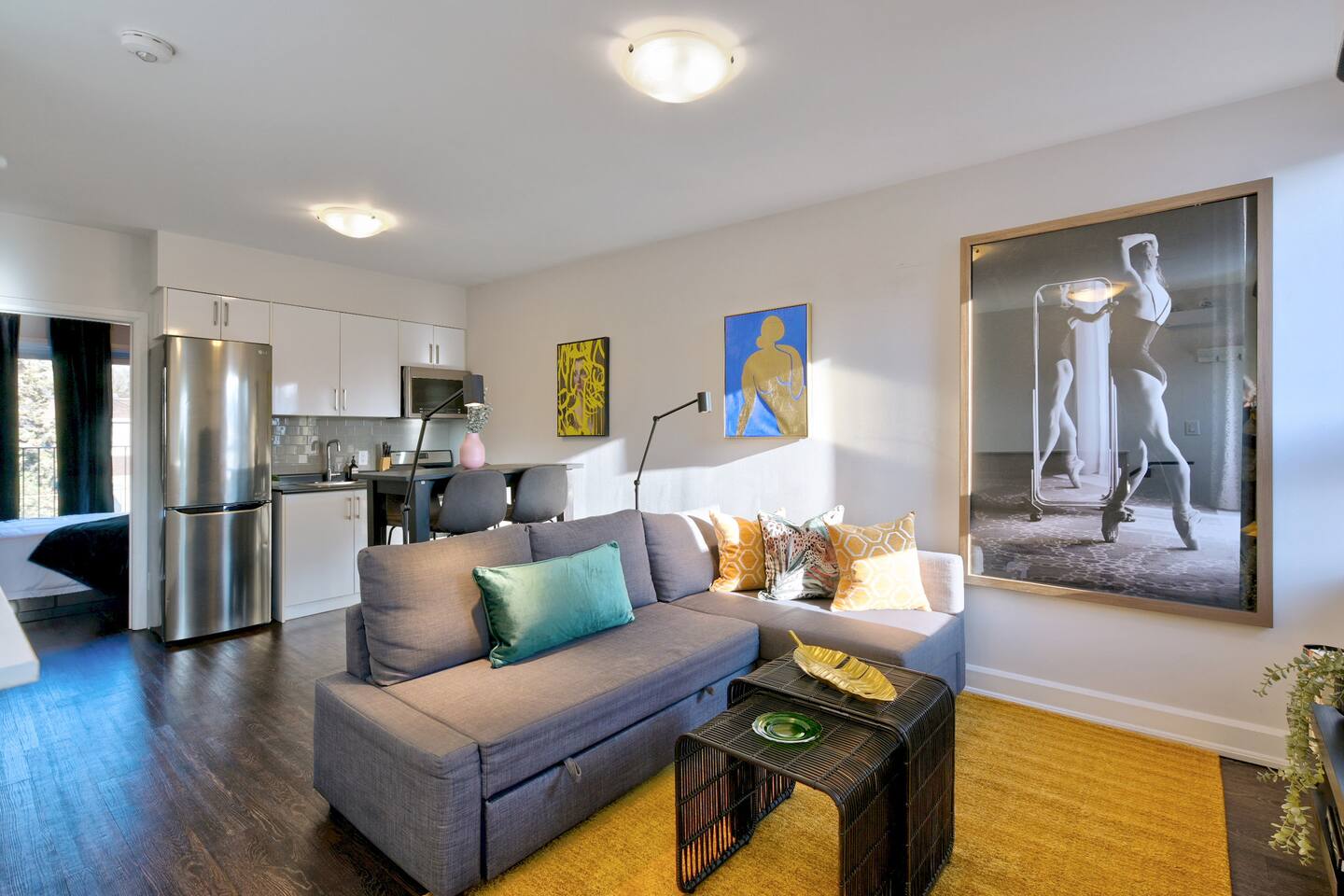 Spacious 1 Bed w/ Patio Walk up in Heart of TO