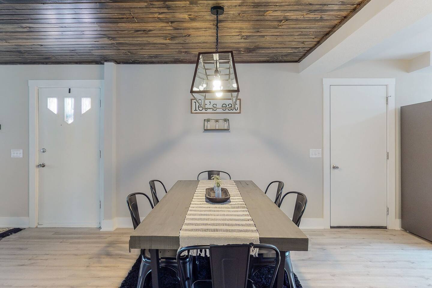 Steps to the HOF-Football Fans Dream Stay