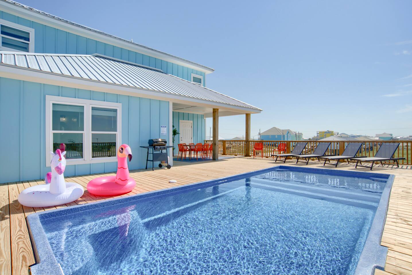 Across From Beach, Heated Pool, Gulf View, Dogs ok