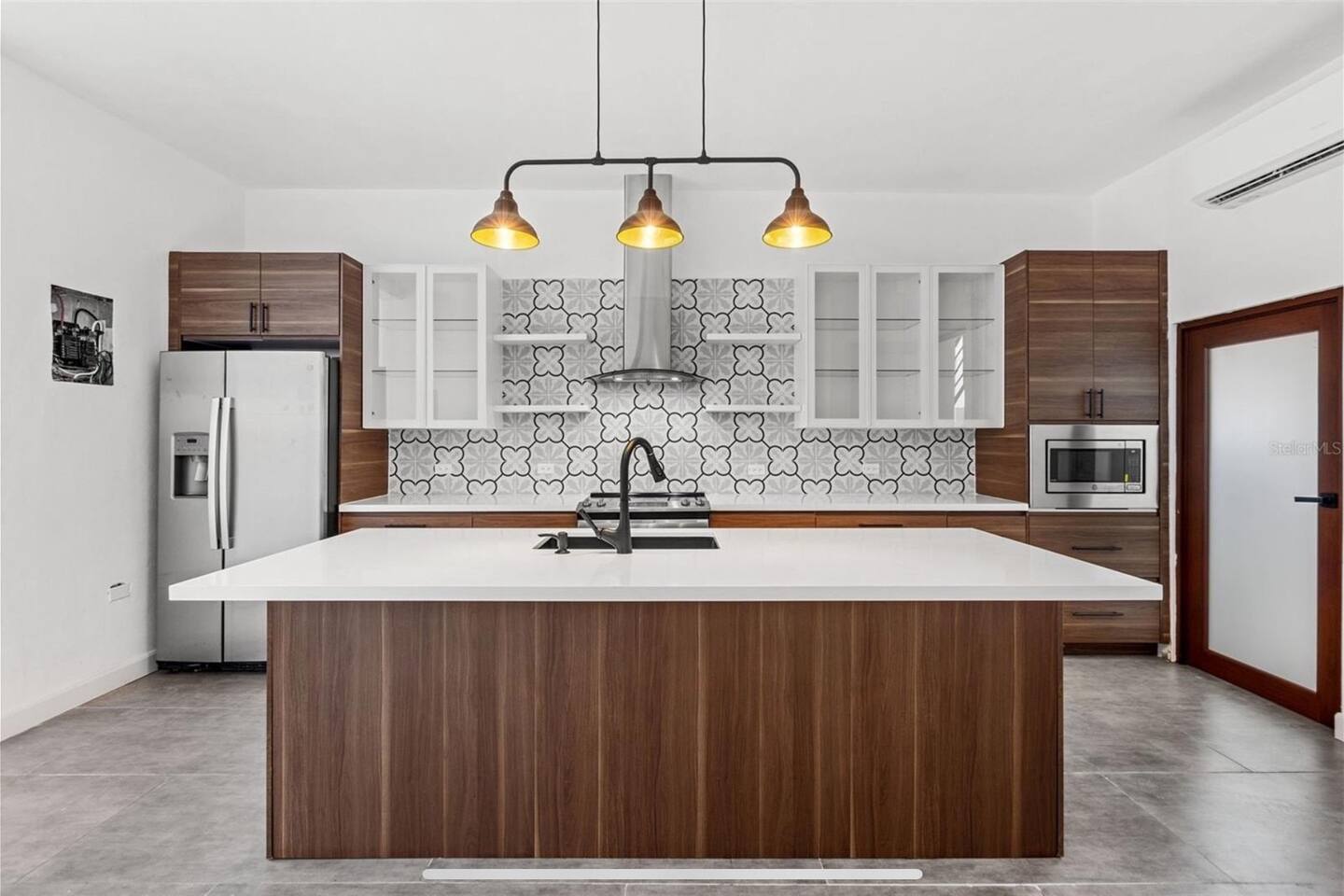 Elegant Home w/ King Bed, Balcony, Prime Location