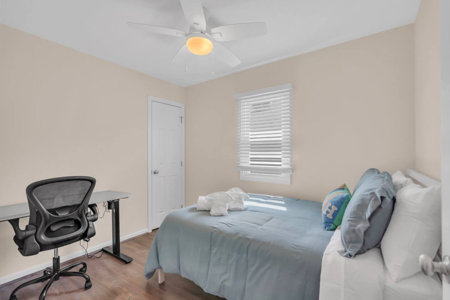 229 Carteret Unit 2 (upstairs)