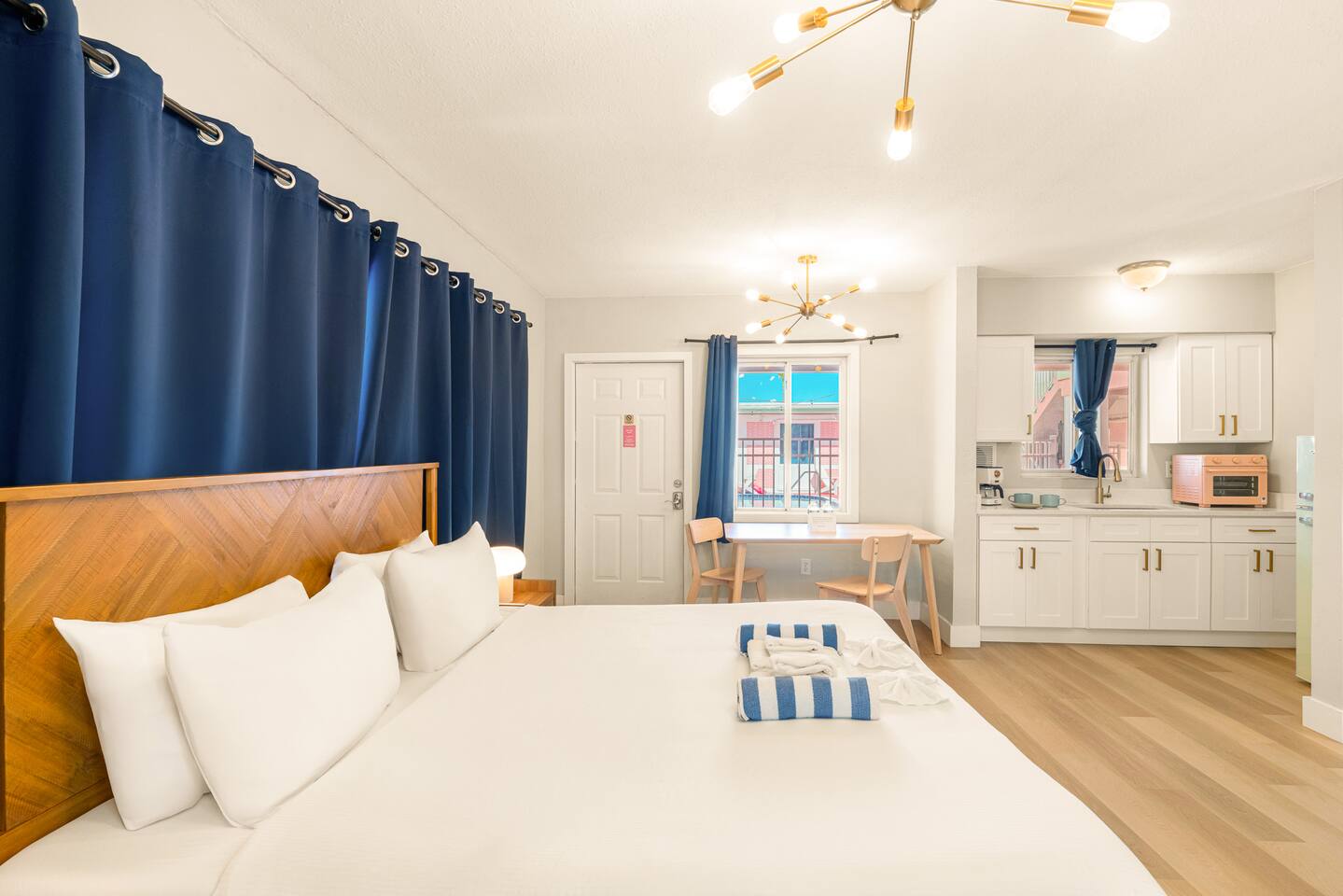 Poolside Bliss ~ 2 King beds