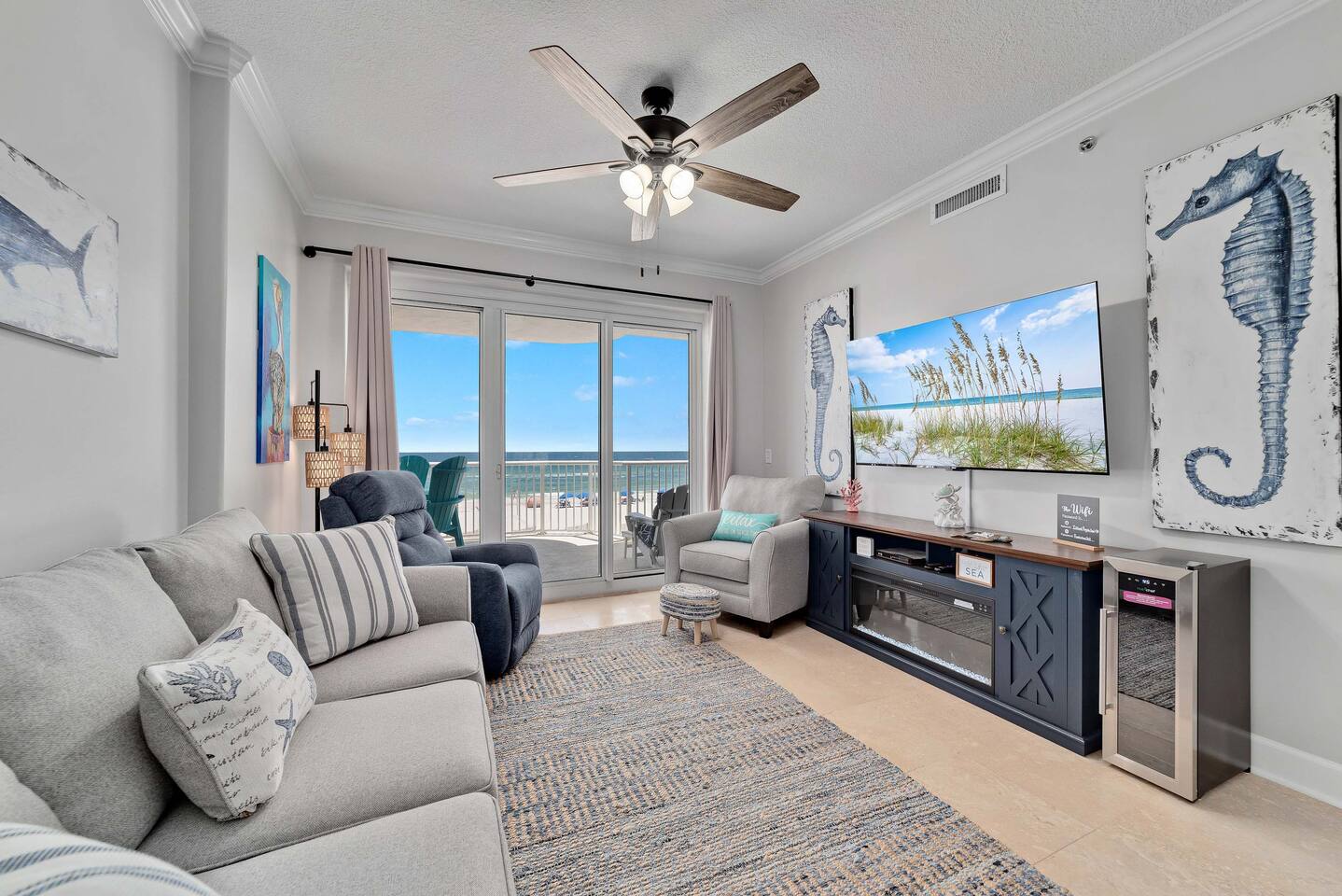 BEACH FRONT~ In/Outdoor Pool ~ Kids Pool & Jacuzzi