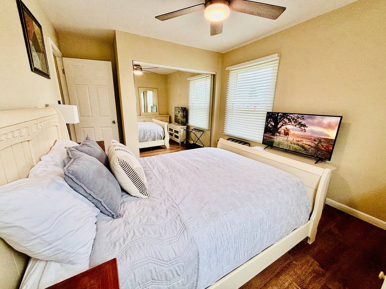 Quiet 3BR Sunset View-Foosball Game Lounge-Firepit