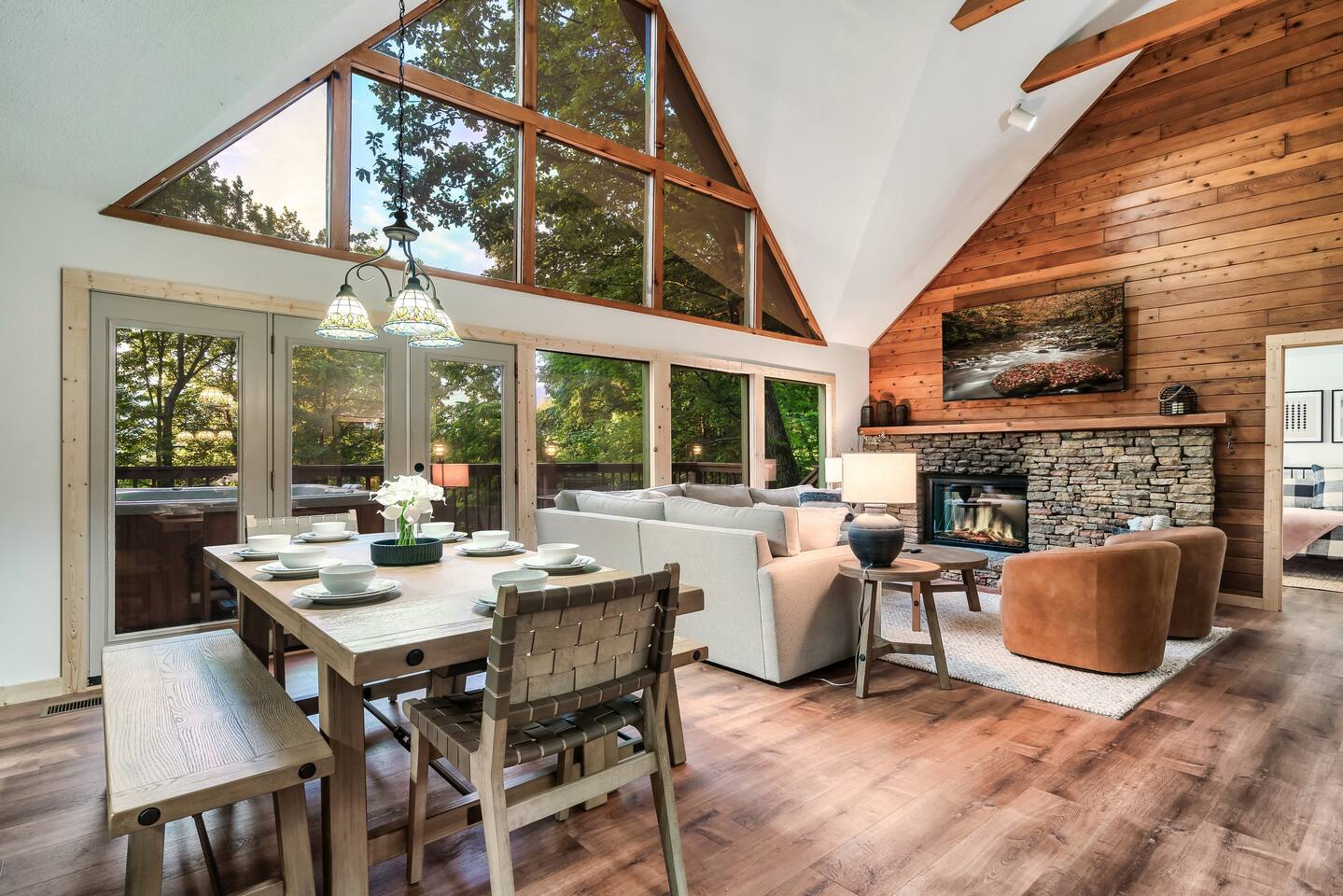 Great Location - Pools - Views - Arcades - Hot Tub