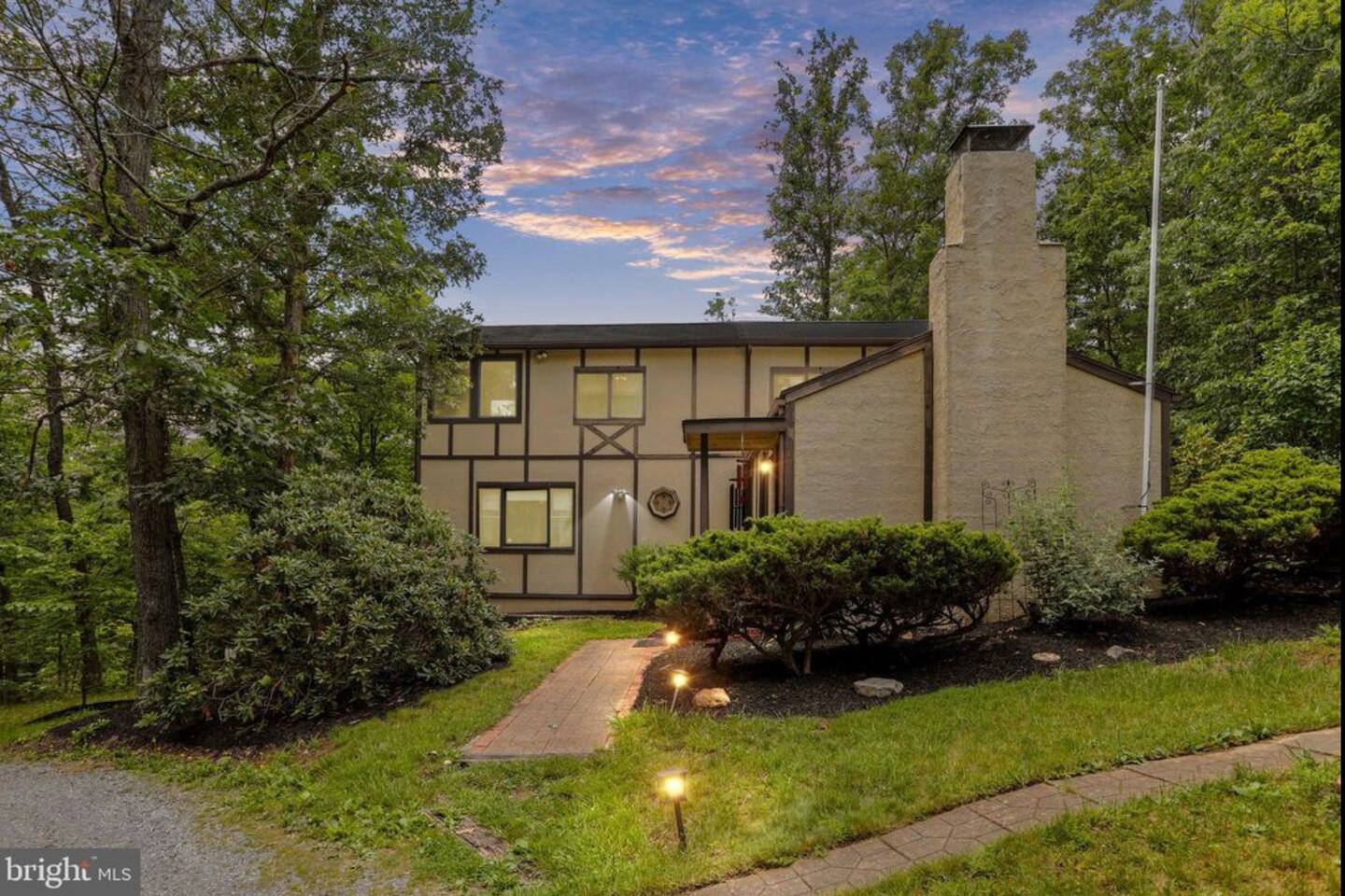 Fun-Filled Cabin w/Pool, Sauna, Arcades, & Hot tub