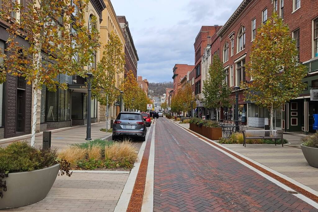 Downtown Duplex | Walkable & Pet-friendly!