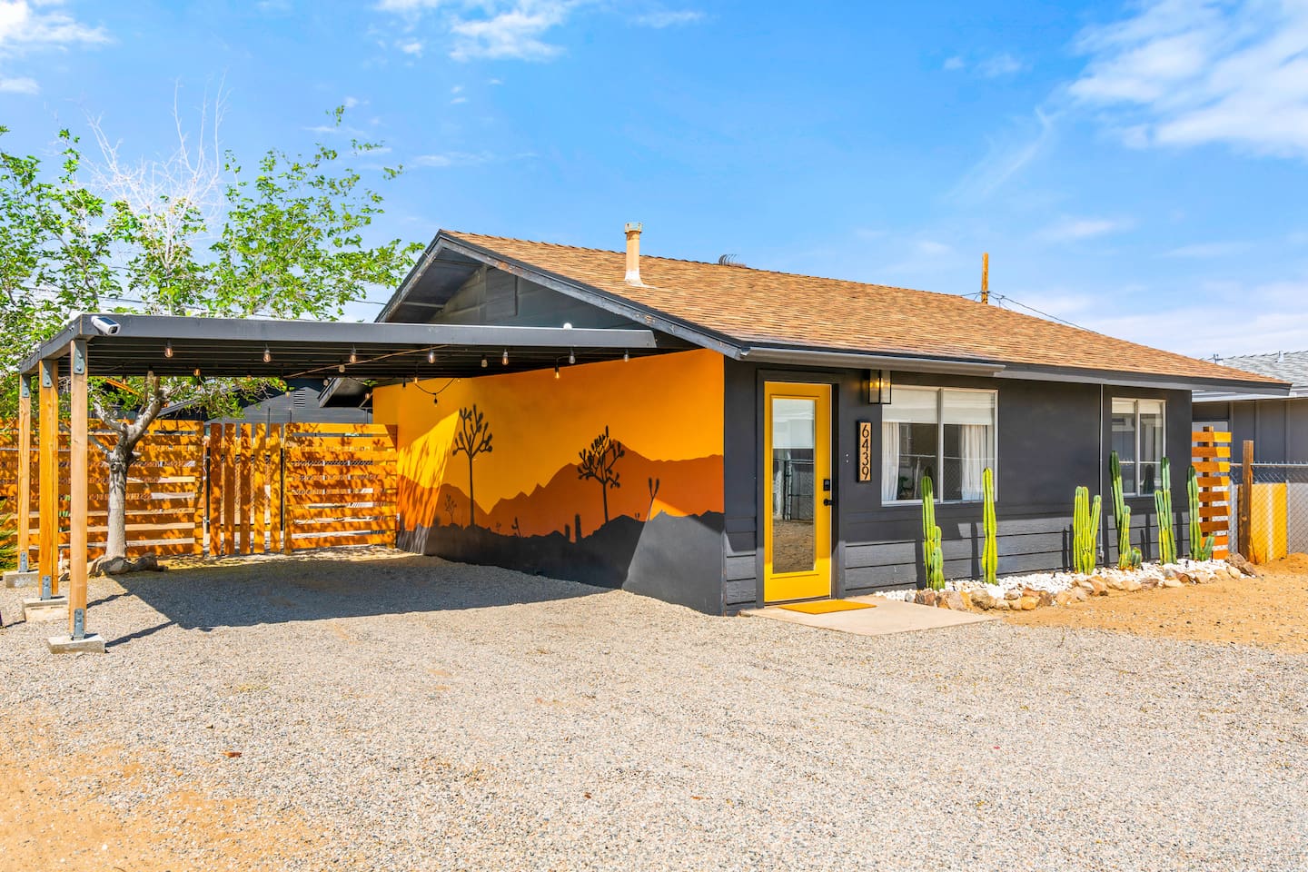 Lil Cactus | Cute Cabin in DTJT w/ Outdoor Shower