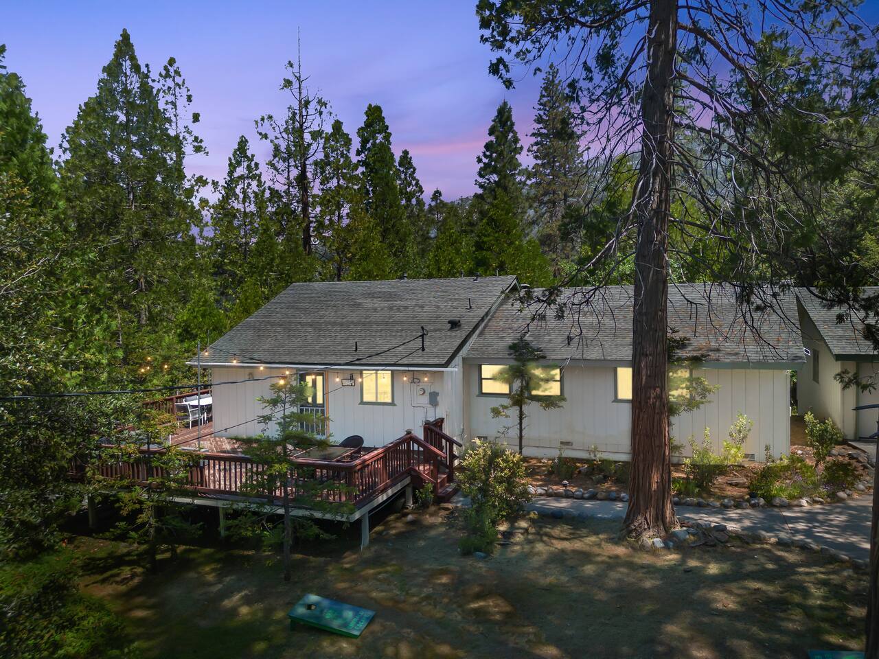 Game Room | Hot Tub | Fire Pit | 25 min 2 Yosemite