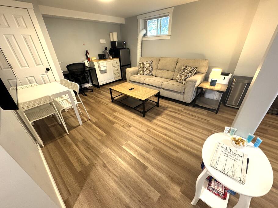 Downtown-Parking-King-WiFi7-Self-Check-In