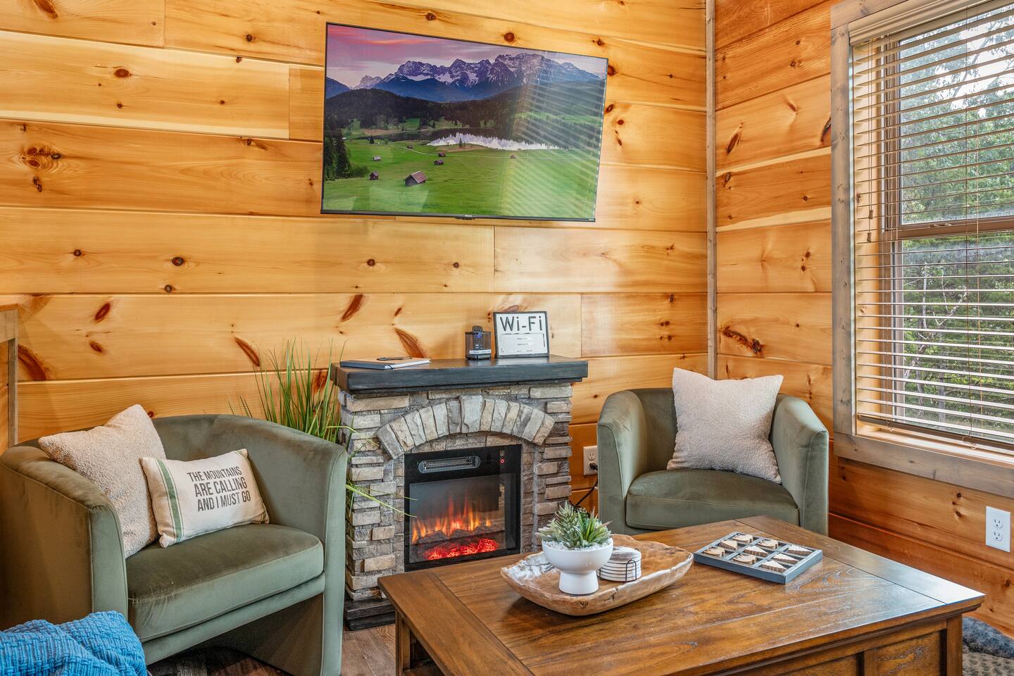 Smoky Mtn Cabin|Holiday Ready•Hot Tub•Pet-Friendly