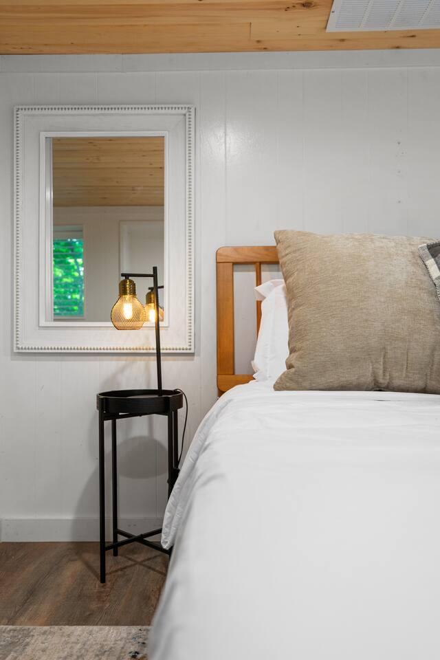 Sanders Beach Escape | Walk to Beach & DT CDA