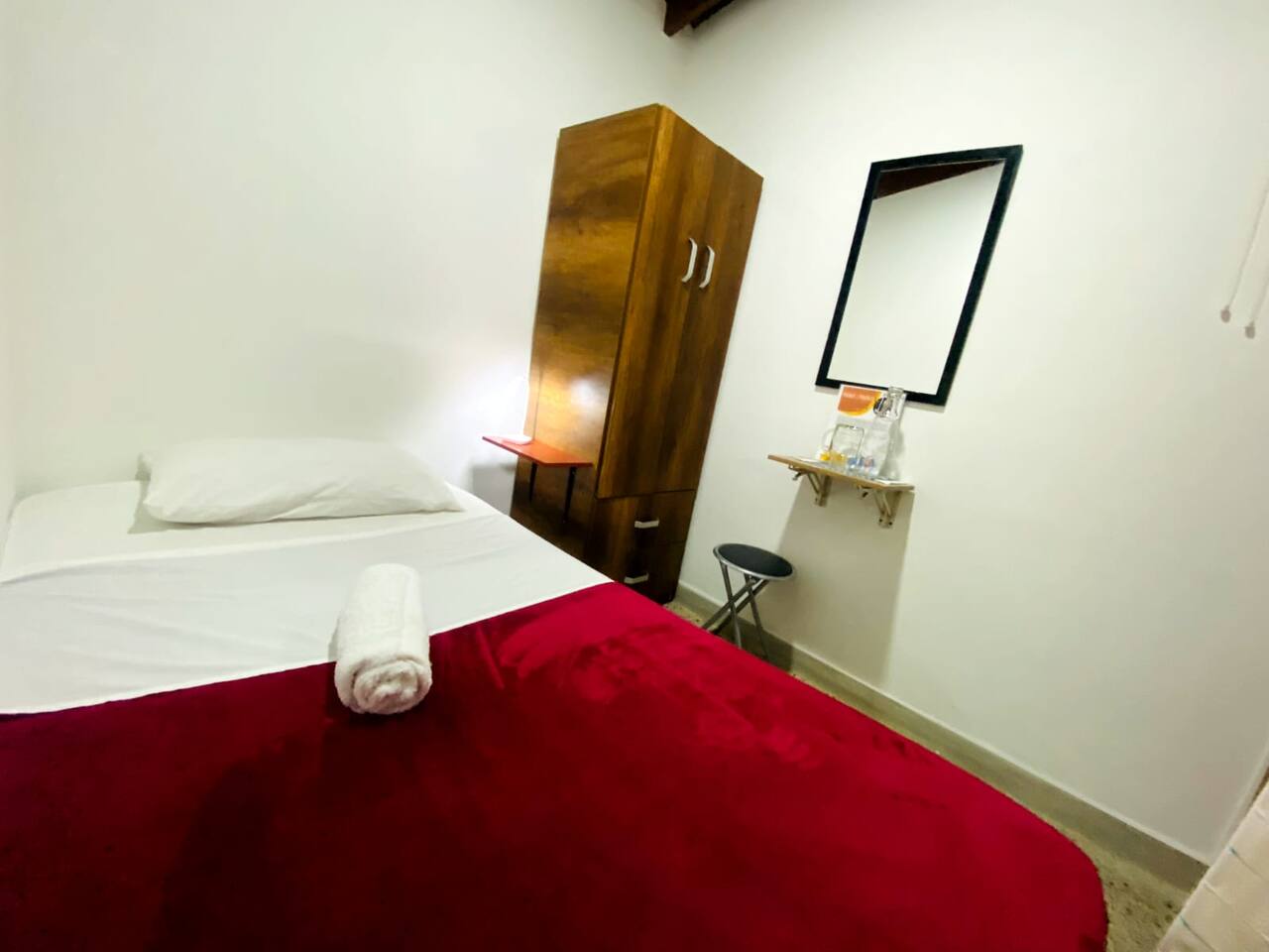 Living Poblado Manila 301 B Habitación Individual