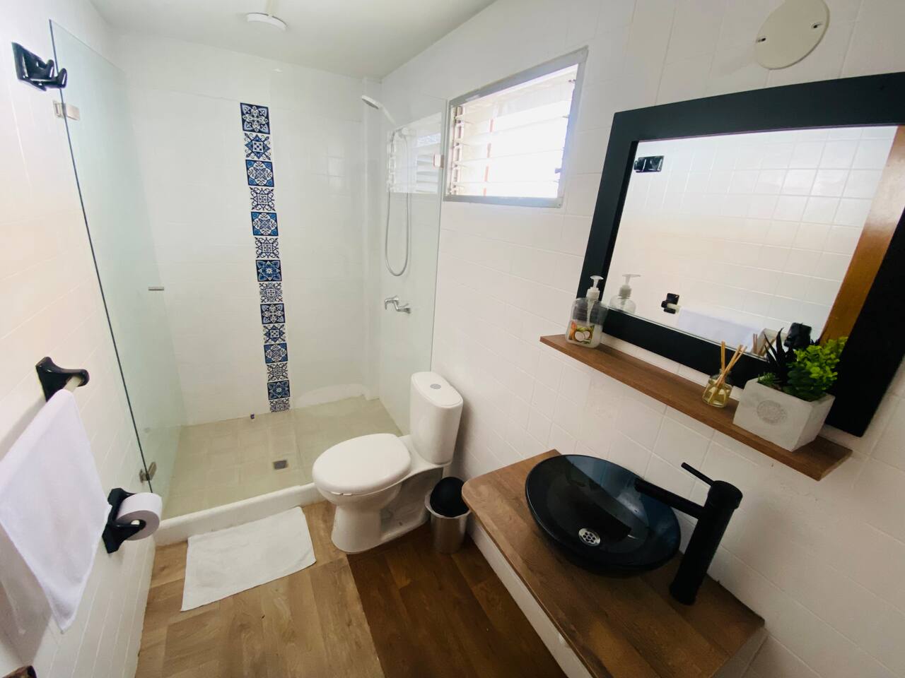 Living Poblado Manila 301 G Hab Doble con Baño