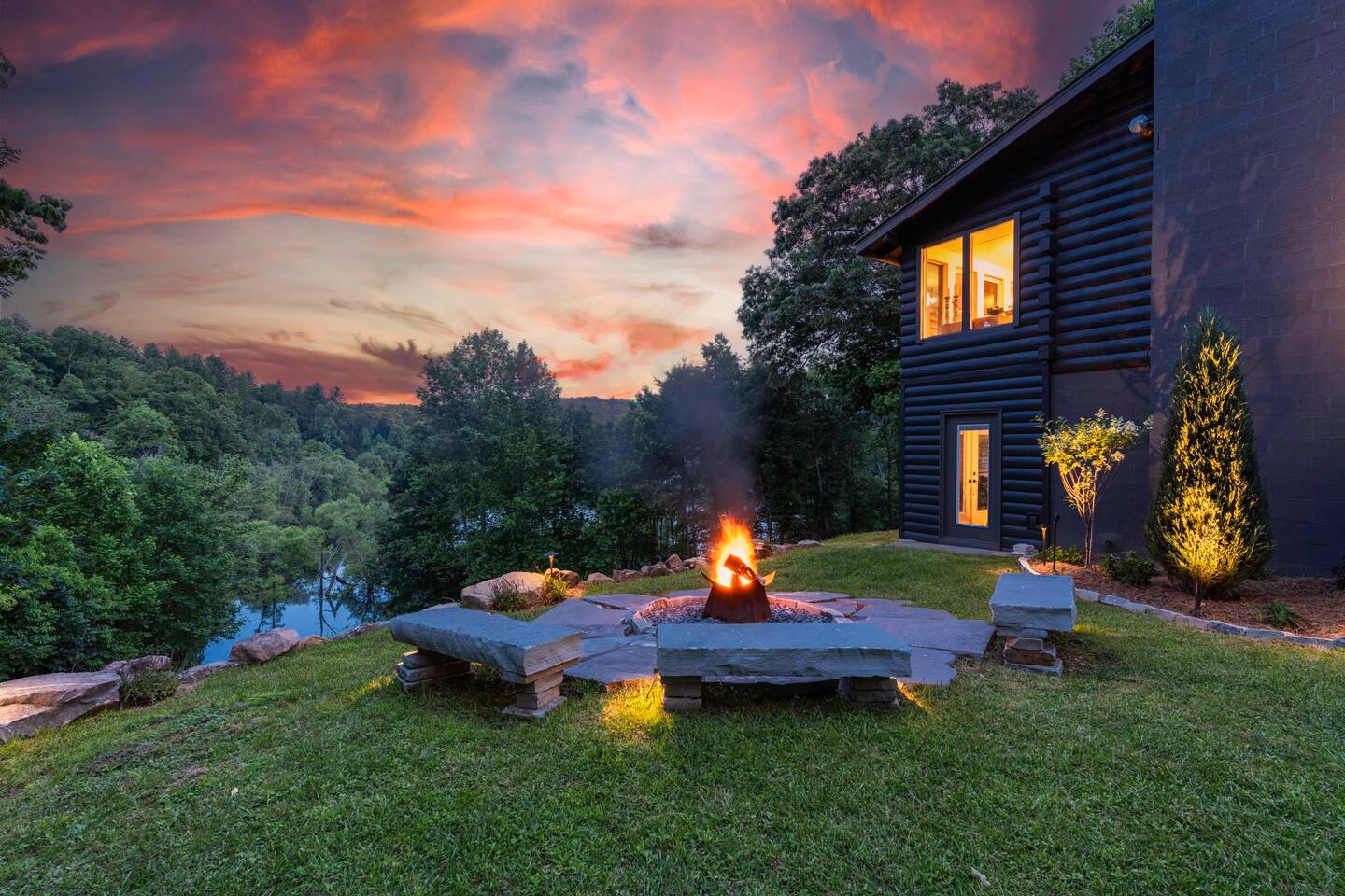 Cozy Cabin: Stone Firepit and Charming Design