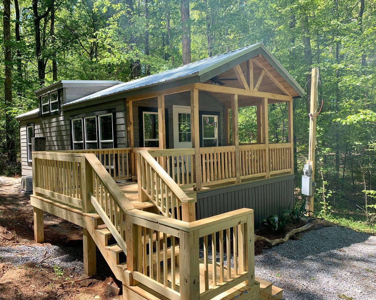 Nature’s Cove Cabin B-kayaks/fire pit/pet friendly