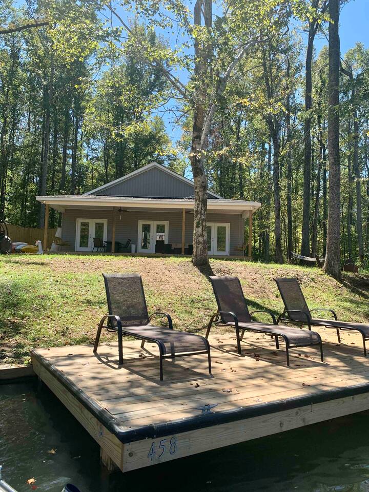 Creekside Cottage-kayaks/fire pit/pet friendly
