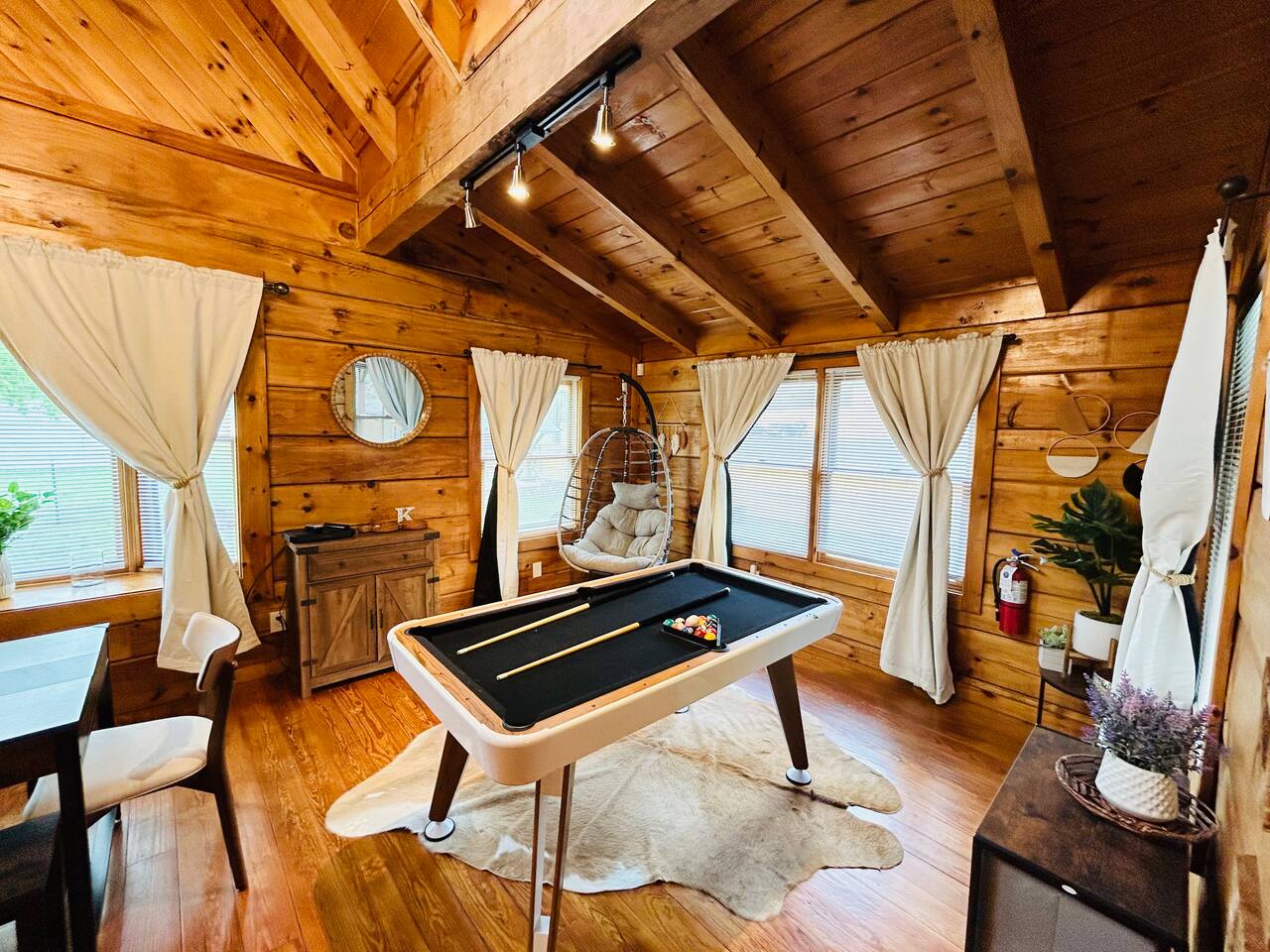 Back to Creek, Pool Table, Firepit & Grill