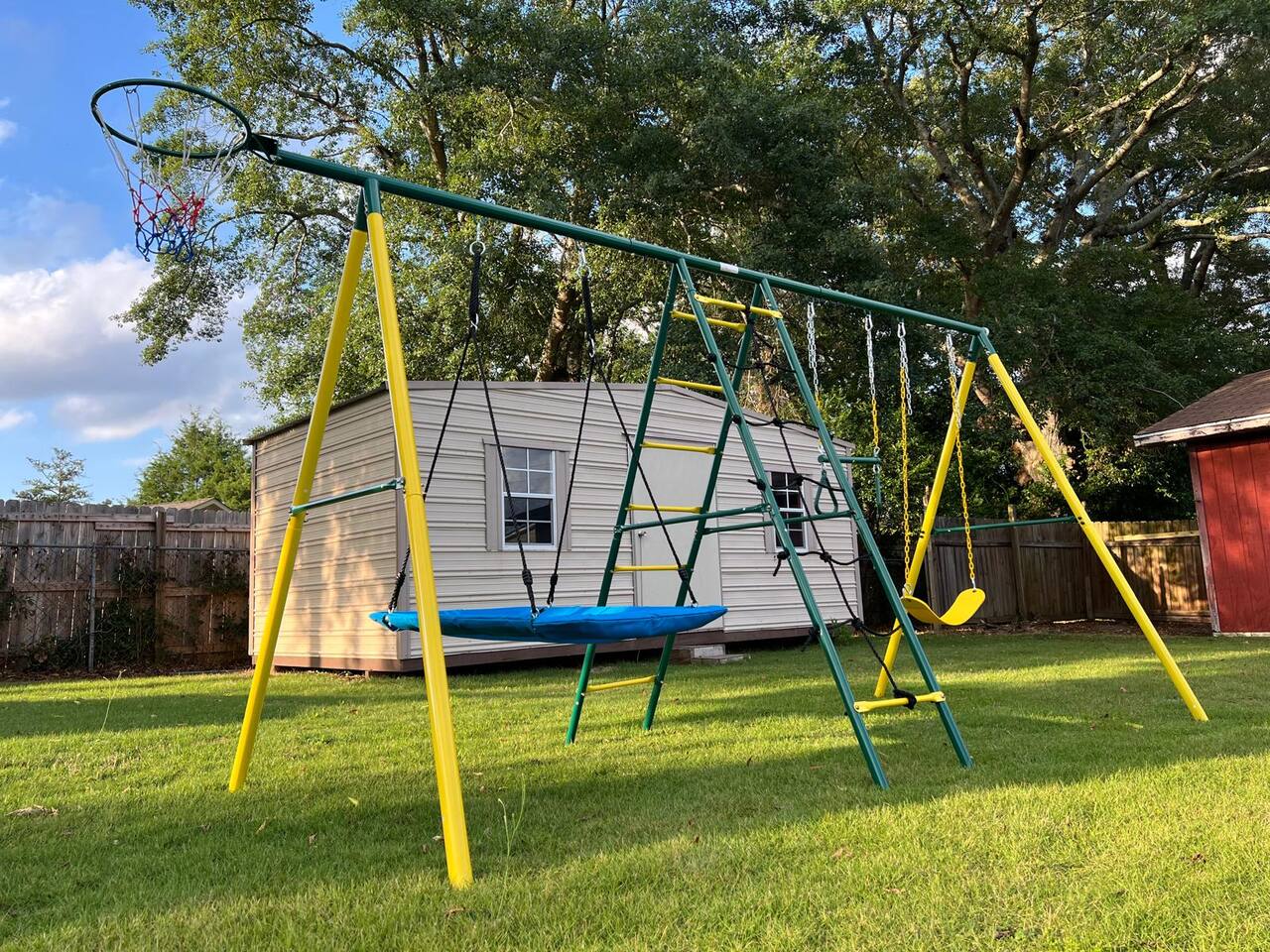 5BR Huge Fam. escape | Fully Fennced, w/Hot Tub