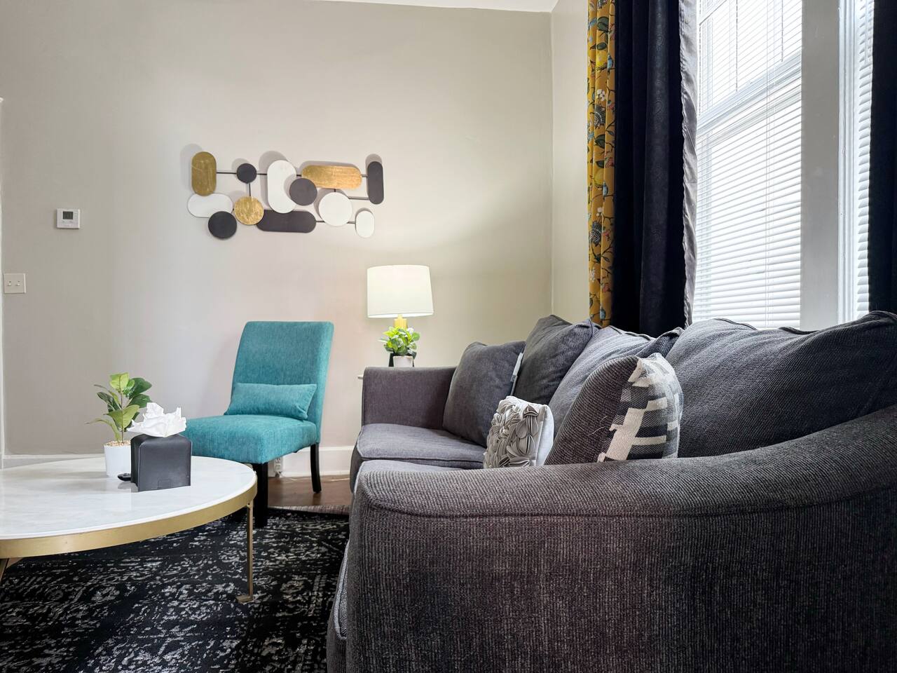 The Harrison B | KING 1BD/1BA Apt near Downtown