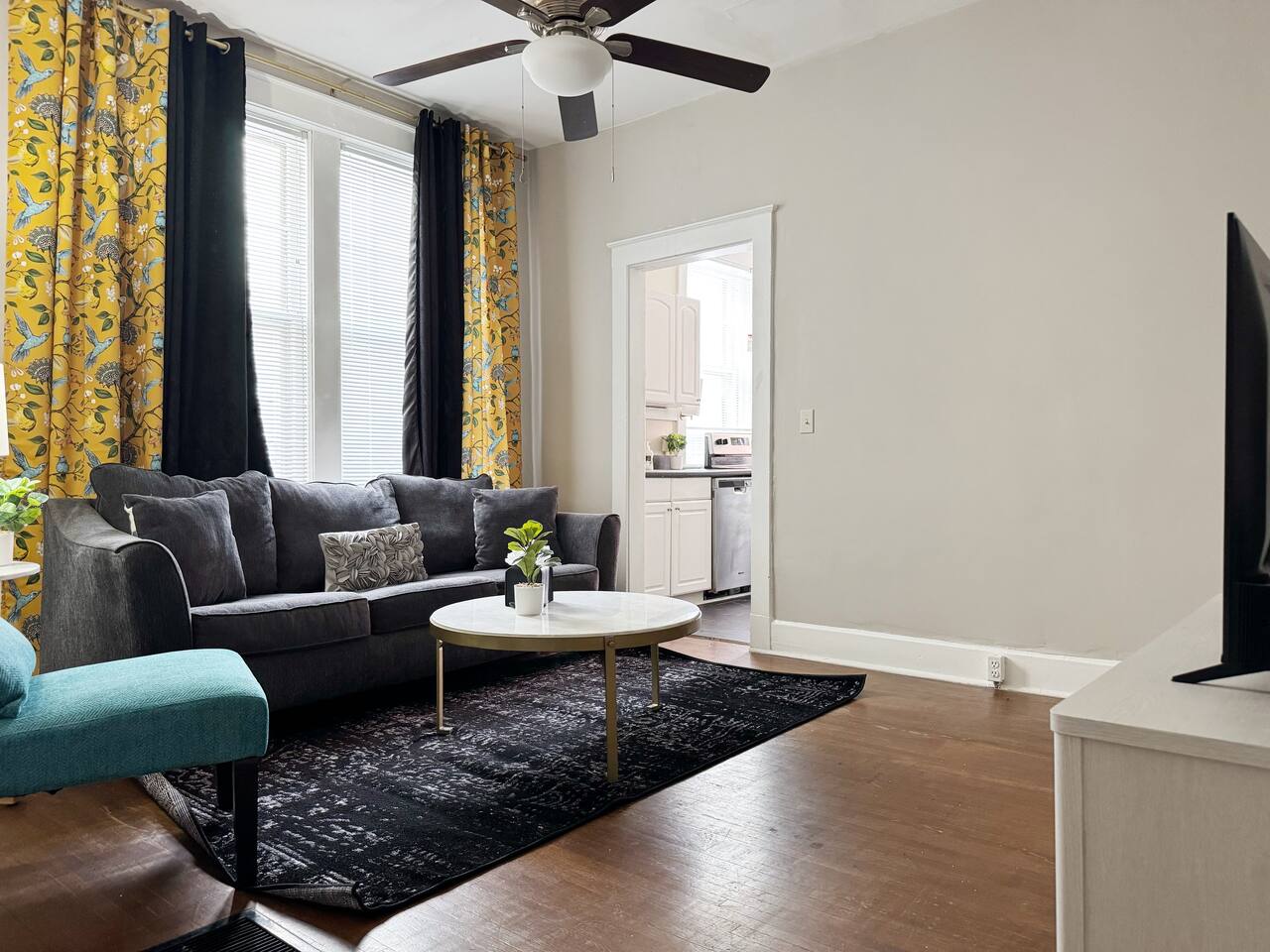 The Harrison B | KING 1BD/1BA Apt near Downtown