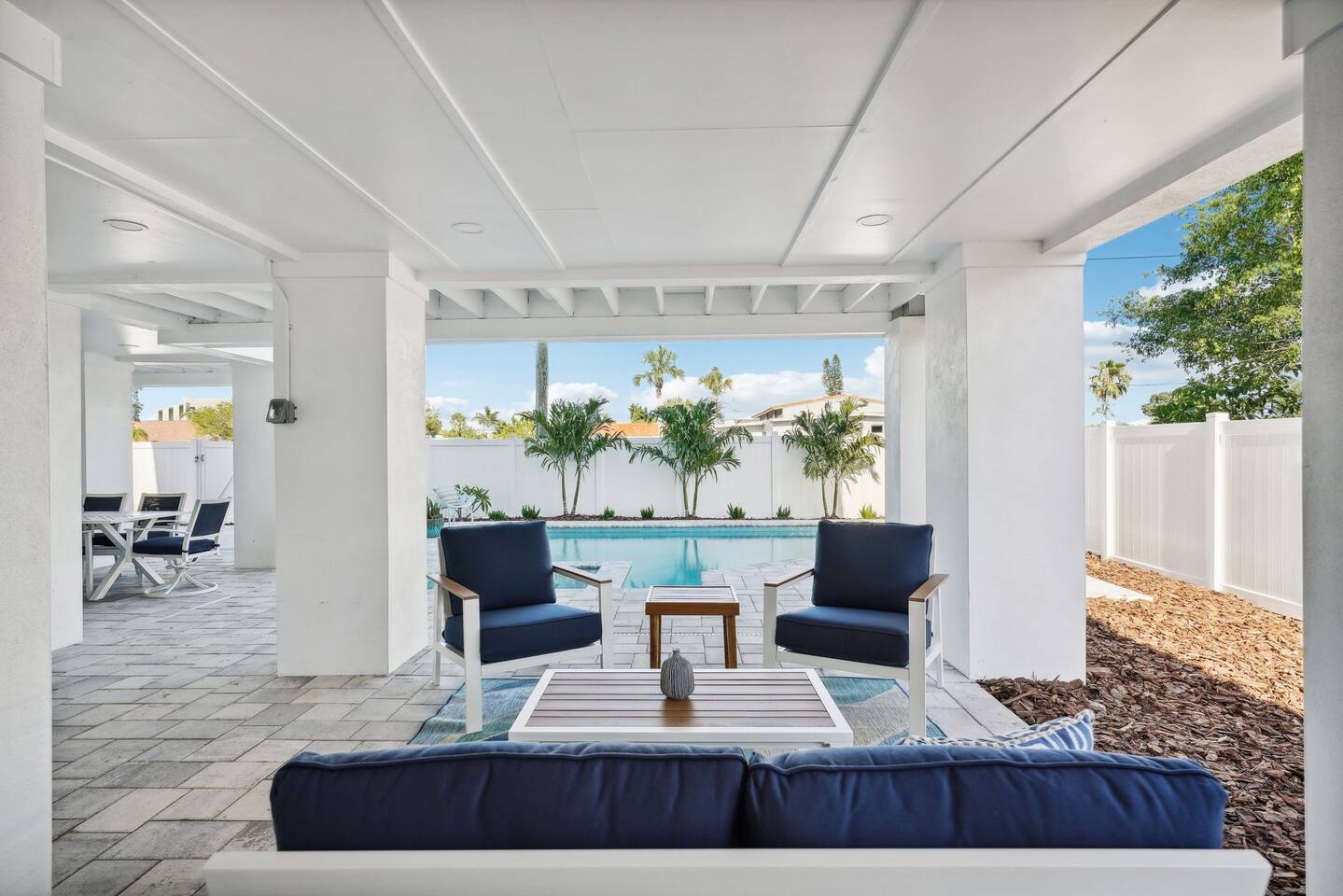 Luxury Beach Townhome B | Steps 2 beach | Sleeps 9