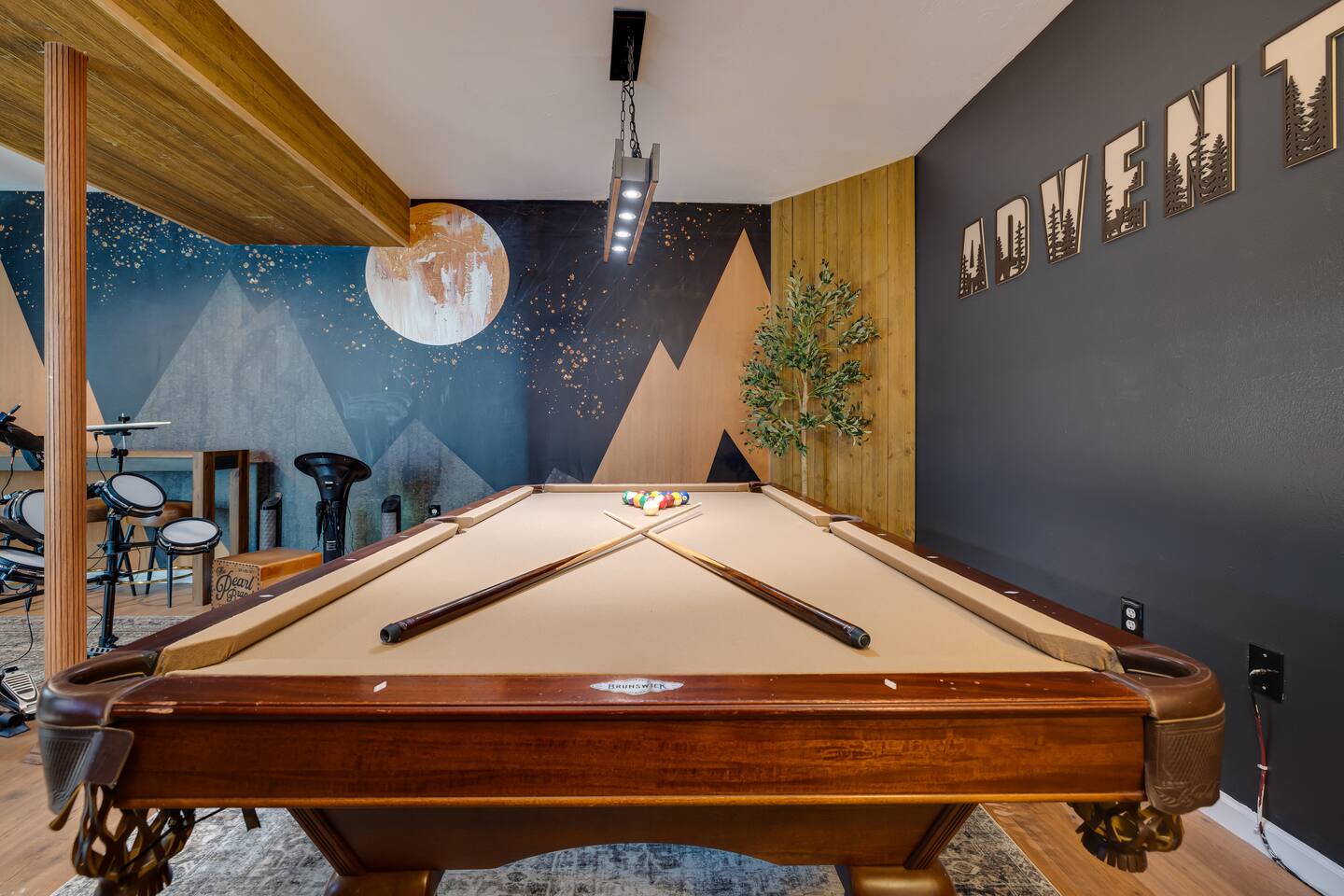 25% Off ~ Sauna, HotTub, Music, Games, Pets, 6TVs