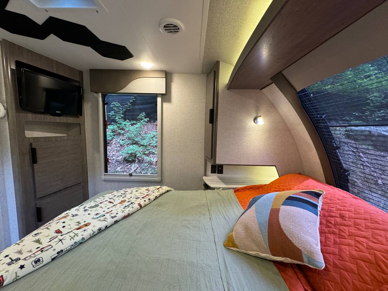 Coziest RV in Greenville on Wooded Acreage