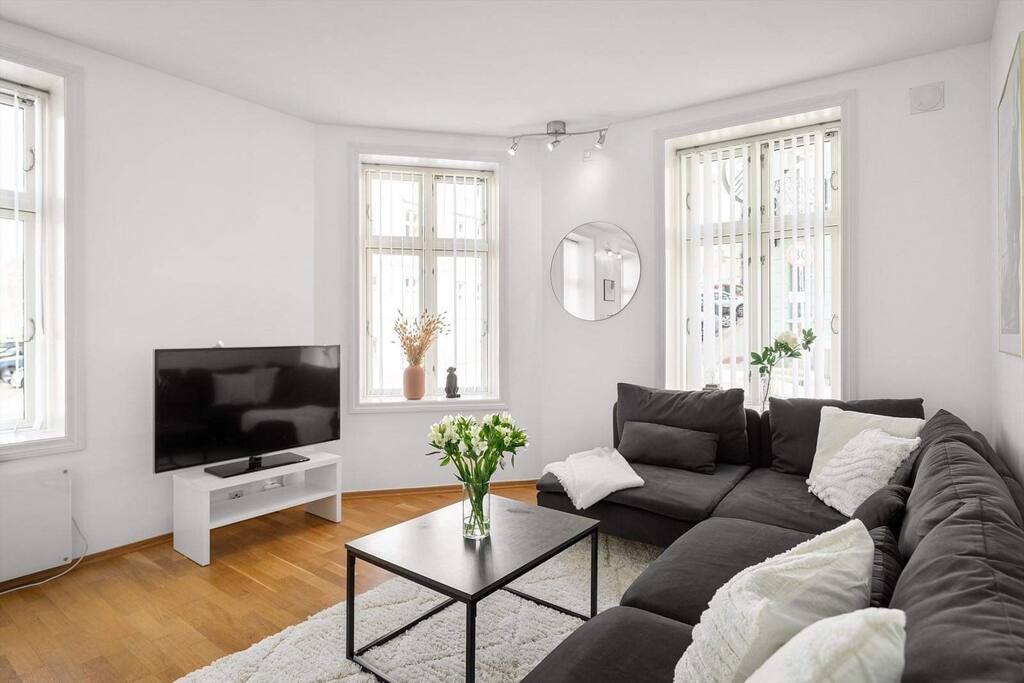 Homerentals l Central & convenient - Queen bed