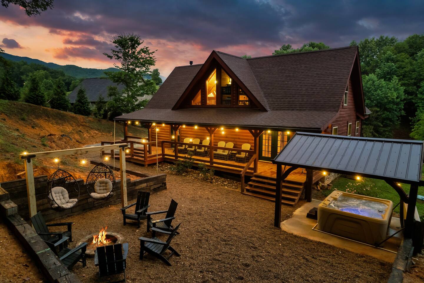 Newly Renovated! Pool, Fishing, Game Rm, Hot Tub!