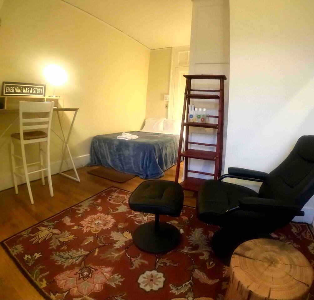 Cute Room in Back Bay, Walk to Tufts Medical/ MGH