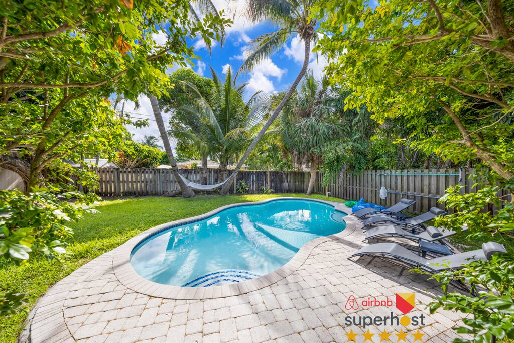 Escape to Newly Remodeled Home 𝙗𝙮 𝙎𝙏𝘼𝙔-𝙏𝙊𝘿𝘼𝙔 | Fort Lauderdale