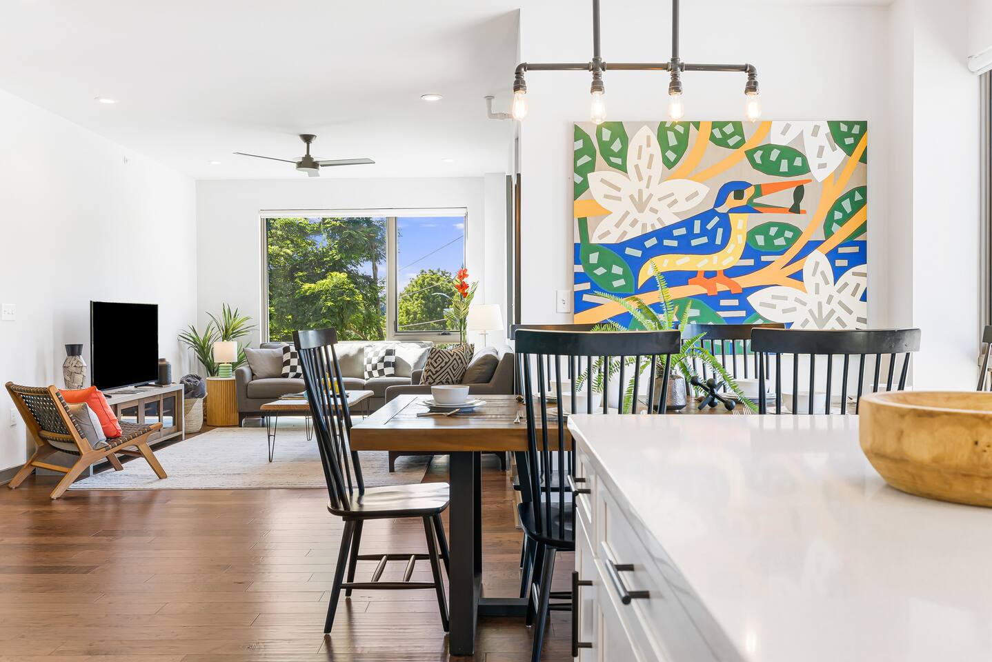 The Kingfisher - Mural, Elevator, WFH Setup