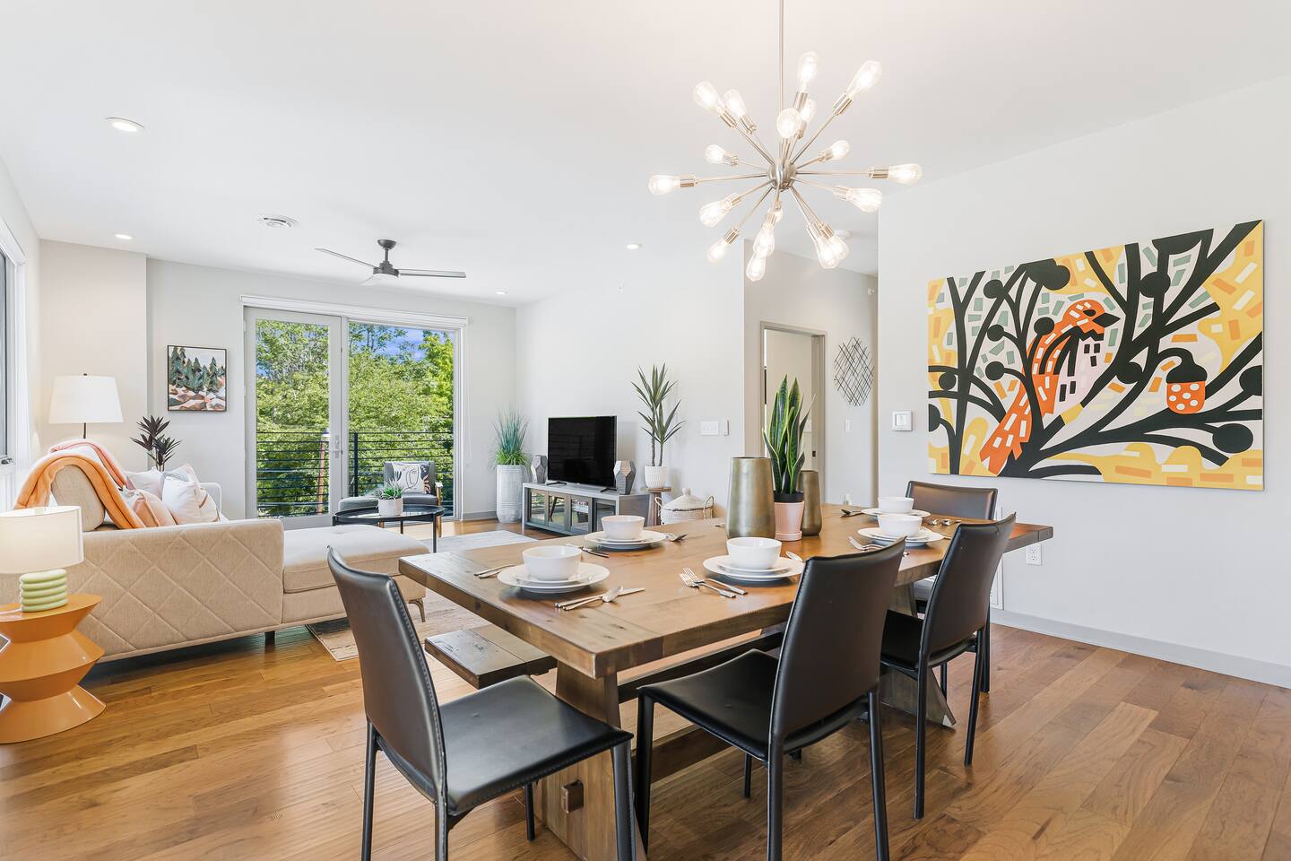 The Sparrow - Dogs, Rooftop Mural, Elevator