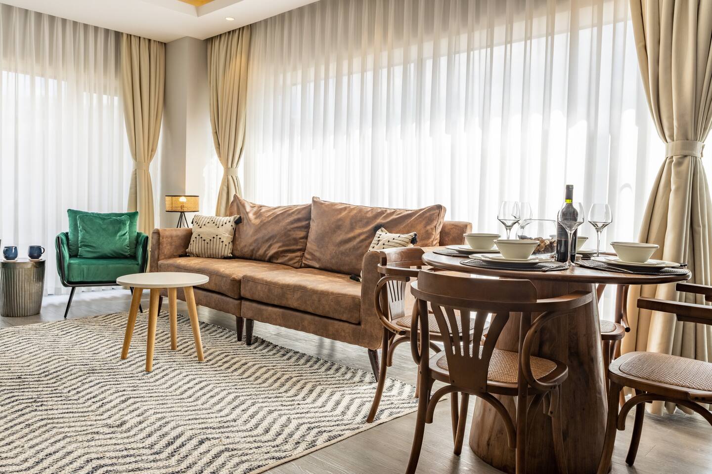 2-Bed Luxury | Rooftop Bar & Pool