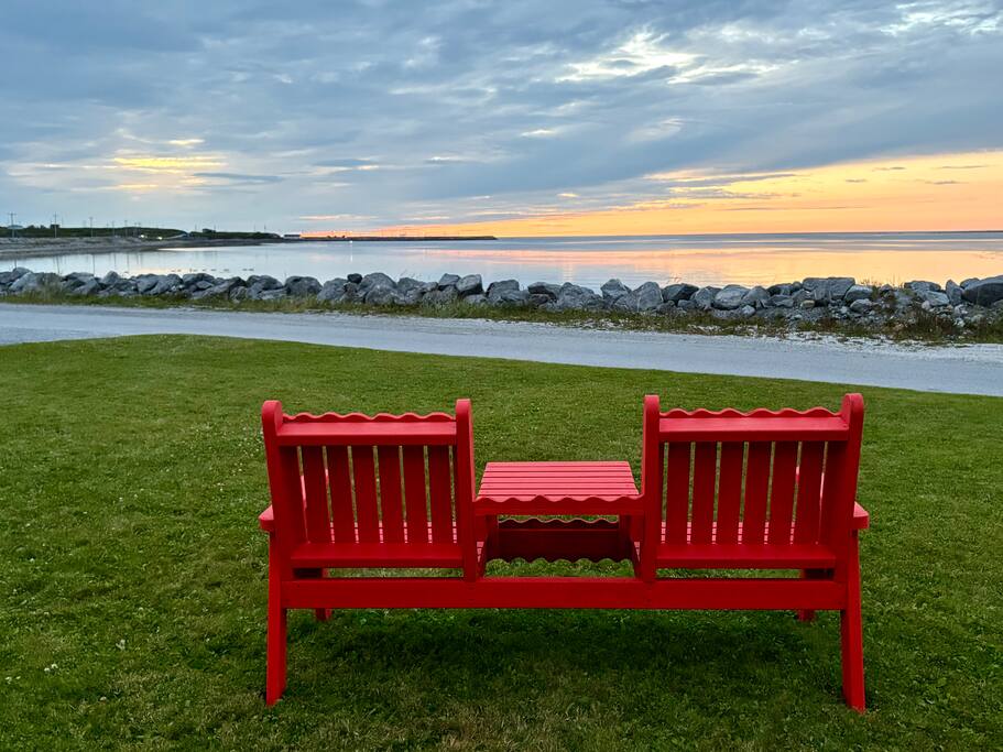 The Shallow Bay Room at Seabreeze Inn