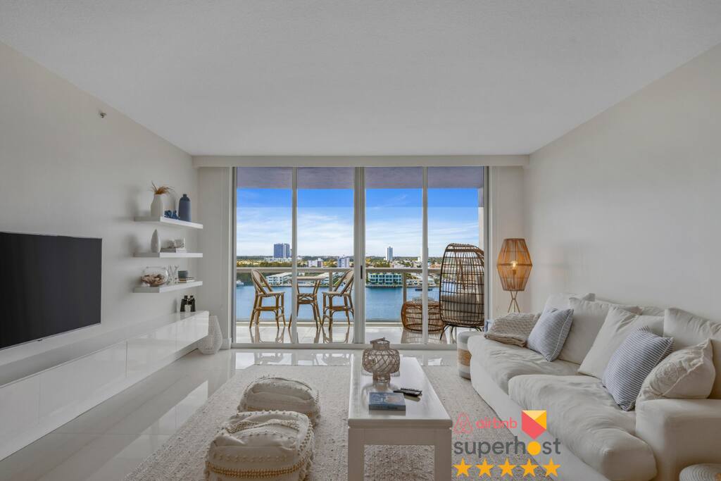 Oceanview Condo with Free Parking 𝙗𝙮 𝙎𝙏𝘼𝙔-𝙏𝙊𝘿𝘼𝙔 | Golden Bay
