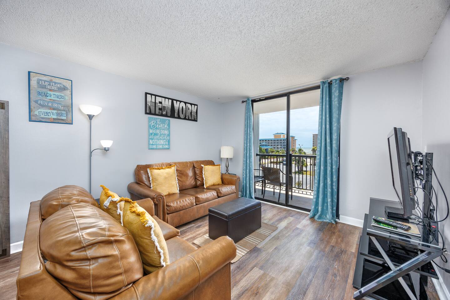 Relaxing, Ocean View, Snowbirds Welcome! Hot Tubs!