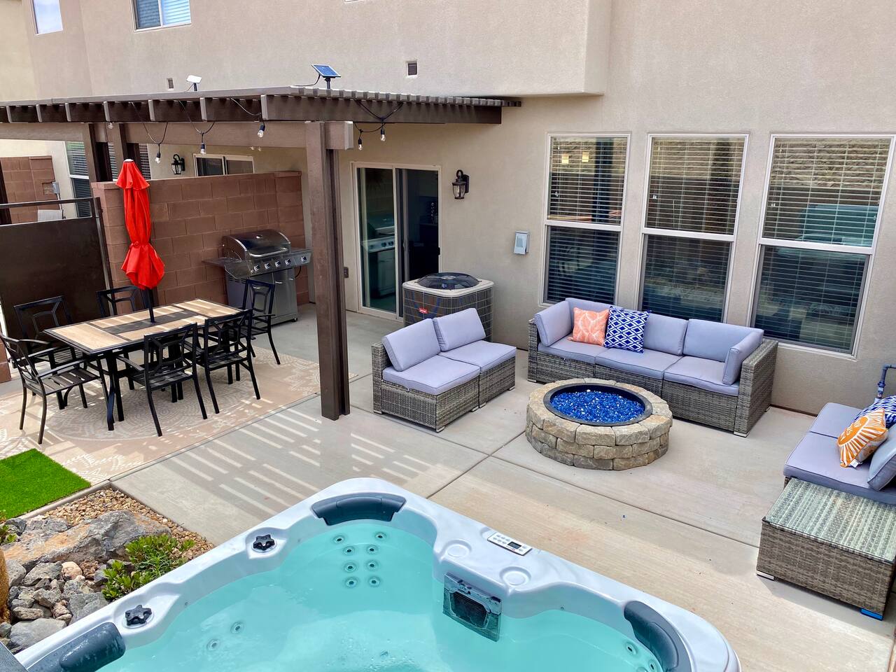 Dog&Baby Friendly+Hot tub, Firepit & Heated Pool!