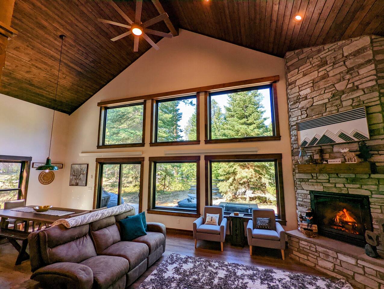 Charming Cabin Getaway, Steps from Lake Cascade
