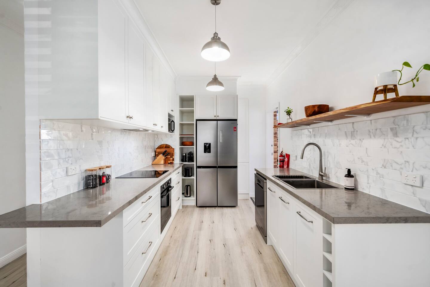 The Ridge - Central Stylish Villa