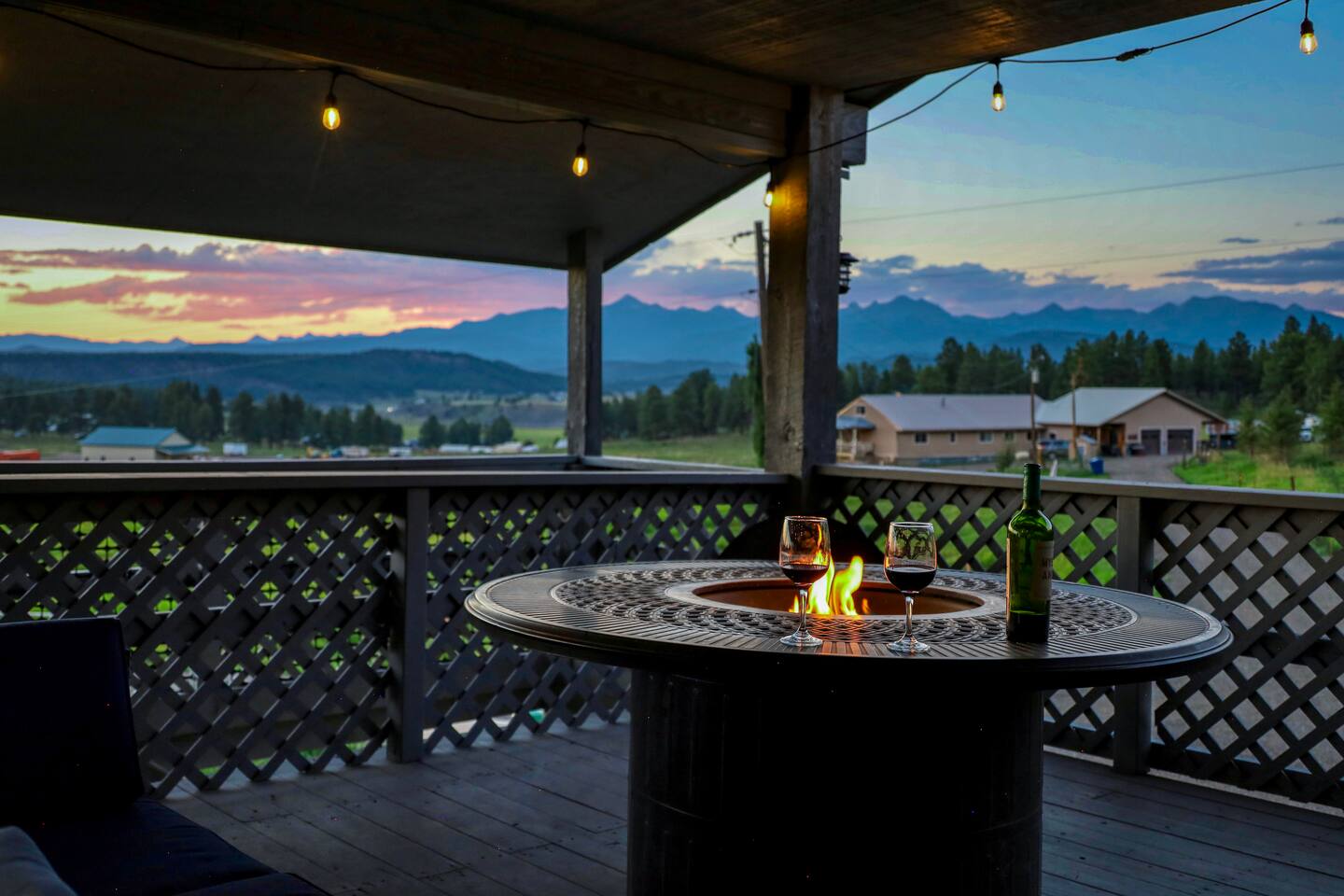 Near Wolf Creek, Mountain Home + Hot Springs